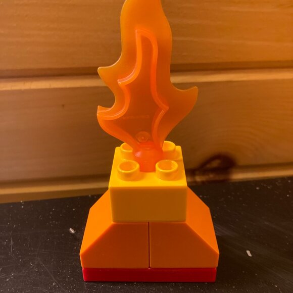 LEGO Duplo 10824 Miles’ Space Adventures – Disney Junior Set - Picture 4 of 6